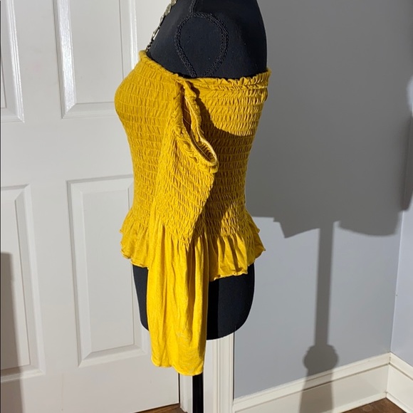 Persaya Top - Picture 2 of 4